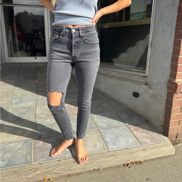 Levi's Premium 501 Washed Black Button Fly Distressed Skinny Jeans 26/28 - Picture 4 of 15